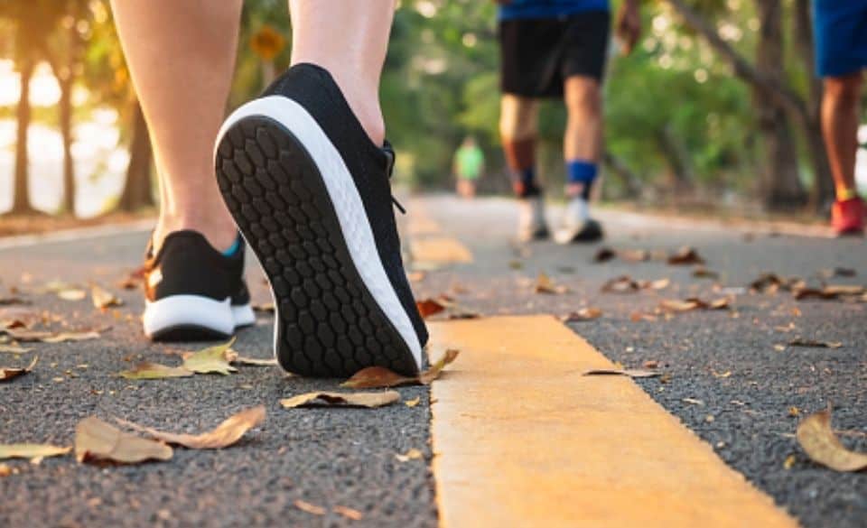 Running improves knee strength