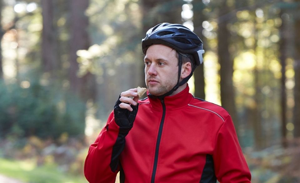 What To Eat When Cycling Long Distance