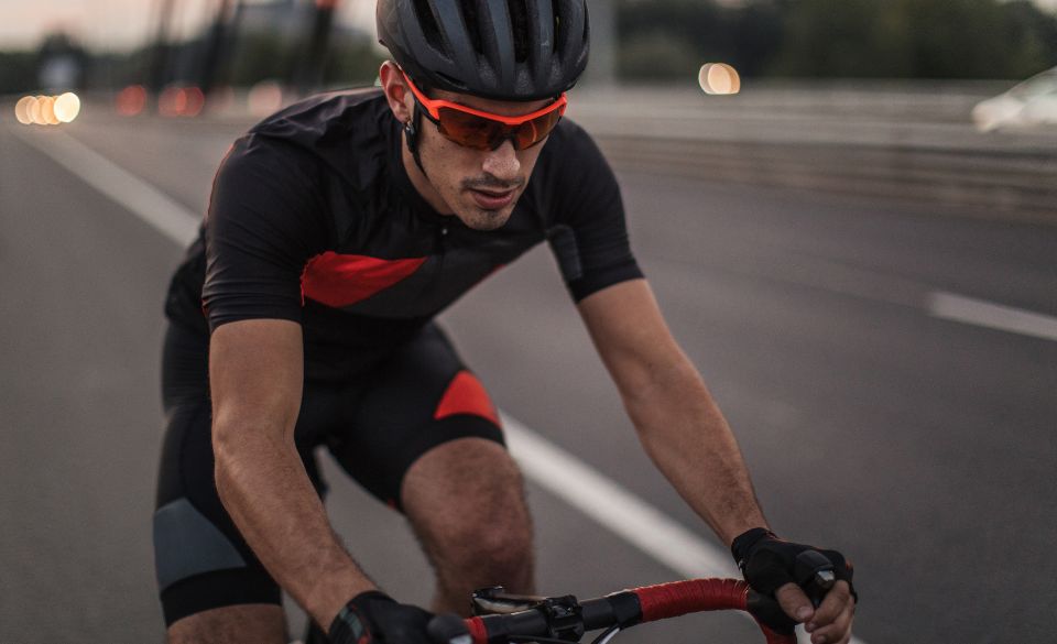 Why Cyclists Wear Tight Clothing