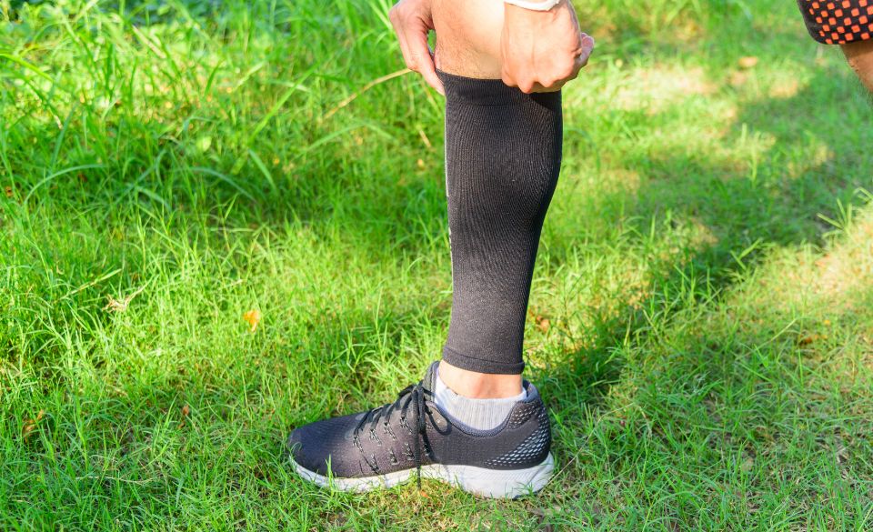 why do runners wear calf sleeves